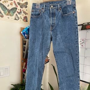 Levi’s Dark Wash Denim Pant
